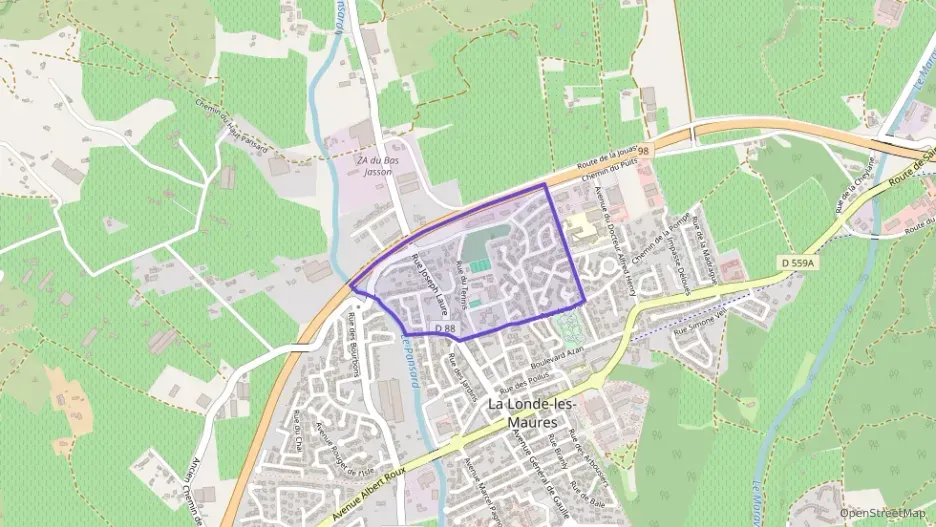 Maison 102 m² quatre pièces à vendre à La Londe-les-Maures Maison 102 m² quatre pièces à vendre à La Londe-les-Maures