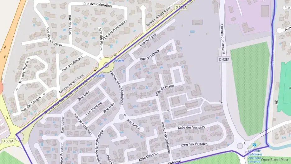 Maison 96 m² quatre pièces à vendre à La Londe-les-Maures Maison 96 m² quatre pièces à vendre à La Londe-les-Maures