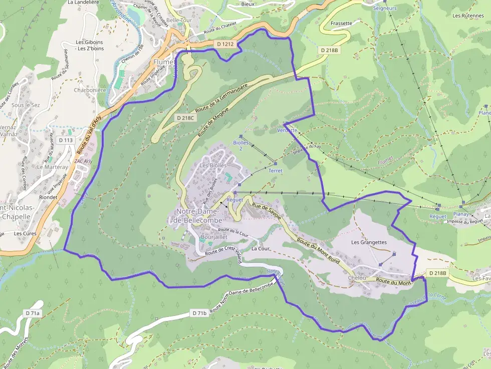 Maison 200 m² quatre pièces à vendre à Notre-Dame-de-Bellecombe