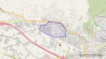 Maison 96 m² quatre pièces à vendre à Hyères Maison 96 m² quatre pièces à vendre à Hyères