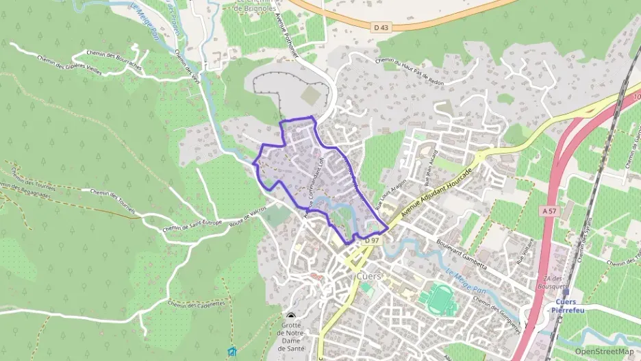 Maison 135 m² sept pièces à vendre à Cuers