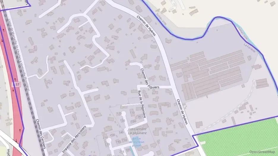 Maison 104 m² quatre pièces à vendre à La Farlède Maison 104 m² quatre pièces à vendre à La Farlède