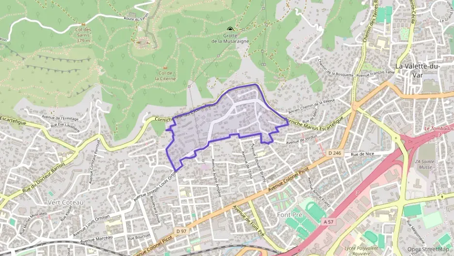 Maison 180 m² quatre pièces à vendre à Toulon Maison 180 m² quatre pièces à vendre à Toulon