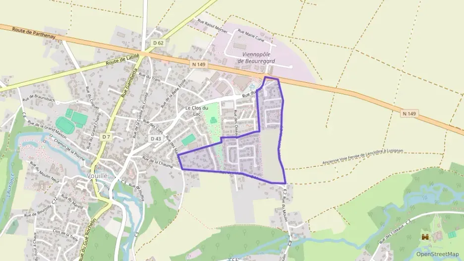 Maison 127 m² cinq pièces à vendre à Vouillé Maison 127 m² cinq pièces à vendre à Vouillé