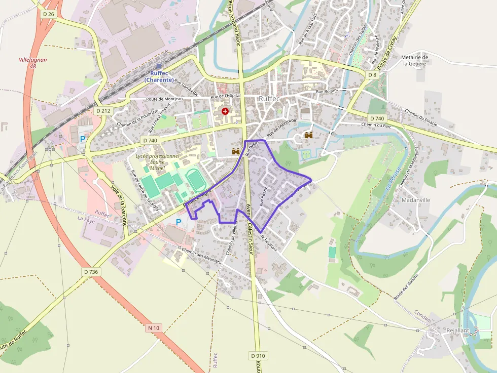 Maison 75 m² quatre pièces à vendre à Ruffec