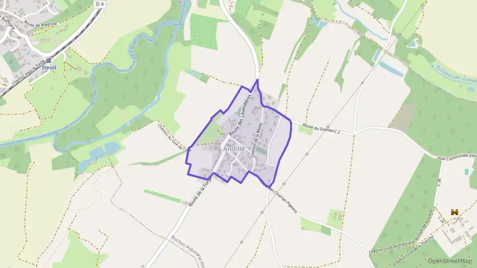 Maison 100 m² quatre pièces à vendre à Roches-Prémarie-Andillé