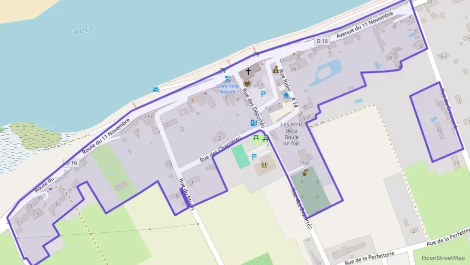 Maison 110 m² quatre pièces à vendre à Bréhémont Maison 110 m² quatre pièces à vendre à Bréhémont