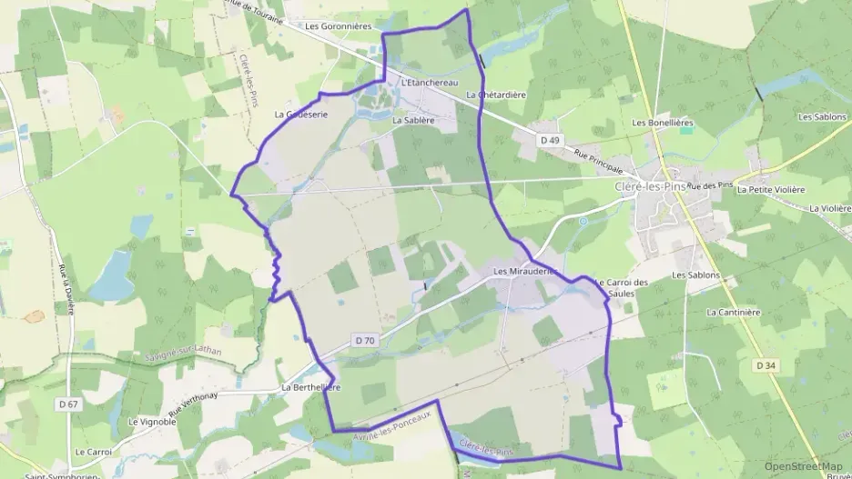 Maison 76 m² trois pièces à vendre à Cléré-les-Pins