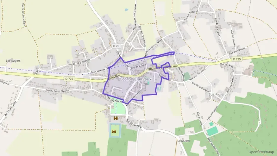 Maison 121 m² quatre pièces à vendre à Scorbé-Clairvaux Maison 121 m² quatre pièces à vendre à Scorbé-Clairvaux