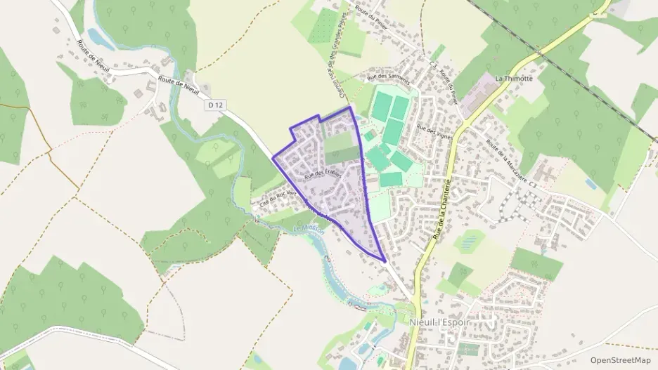 Maison 97 m² quatre pièces à vendre à Nieuil-l`Espoir Maison 97 m² quatre pièces à vendre à Nieuil-l`Espoir