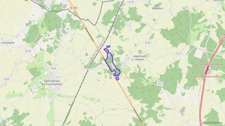 Maison 168 m² six pièces à vendre à Saint-Gervais-les-Trois-Clochers Maison 168 m² six pièces à vendre à Saint-Gervais-les-Trois-Clochers