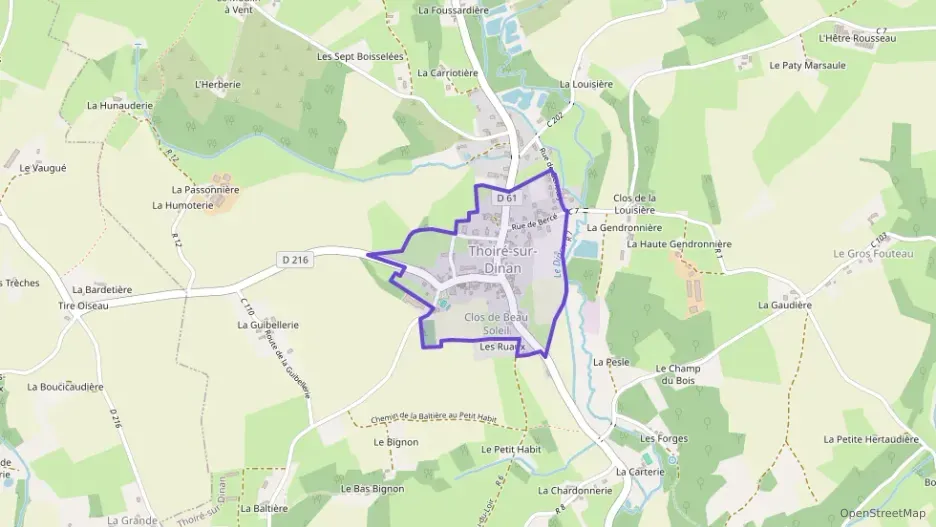 Maison 130 m² quatre pièces à vendre à Thoiré-sur-Dinan Maison 130 m² quatre pièces à vendre à Thoiré-sur-Dinan