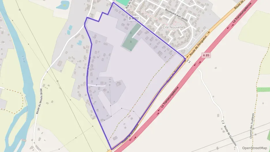 Maison 100 m² quatre pièces à vendre à Saint-Léon-sur-l`Isle