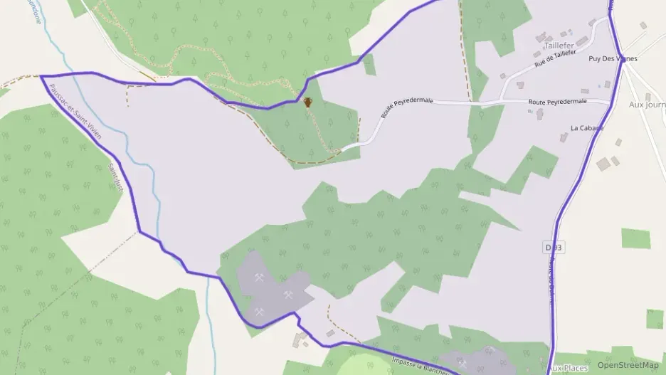 Maison 179 m² six pièces à vendre à Paussac-et-Saint-Vivien Maison 179 m² six pièces à vendre à Paussac-et-Saint-Vivien