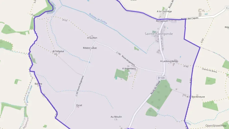 Maison 127 m² quatre pièces à vendre à Sainte-Radegonde Maison 127 m² quatre pièces à vendre à Sainte-Radegonde