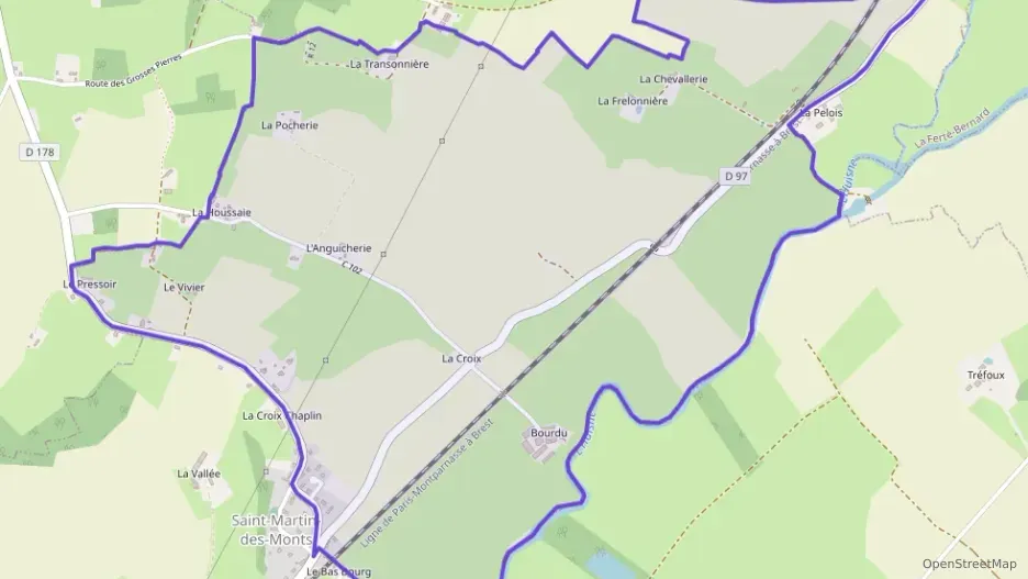 Maison 236 m² sept pièces à vendre à Saint-Martin-des-Monts Maison 236 m² sept pièces à vendre à Saint-Martin-des-Monts