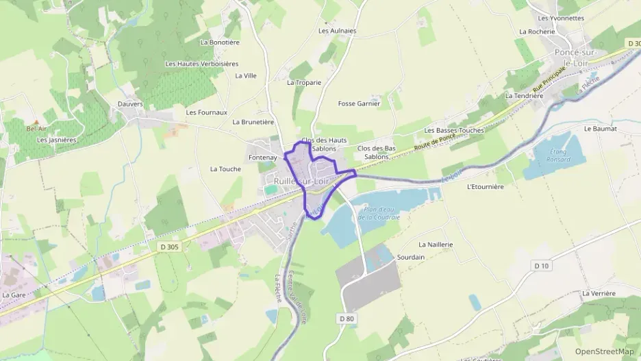 Maison 140 m² cinq pièces à vendre à Loir en Vallée Maison 140 m² cinq pièces à vendre à Loir en Vallée