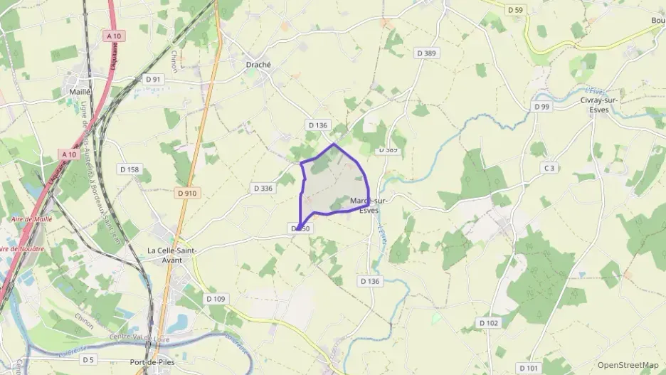 Maison 93 m² trois pièces à vendre à Marcé-sur-Esves Maison 93 m² trois pièces à vendre à Marcé-sur-Esves