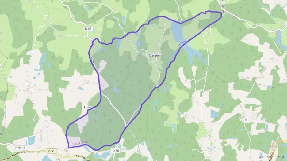 Maison 100 m² quatre pièces à vendre à Busserolles Maison 100 m² quatre pièces à vendre à Busserolles