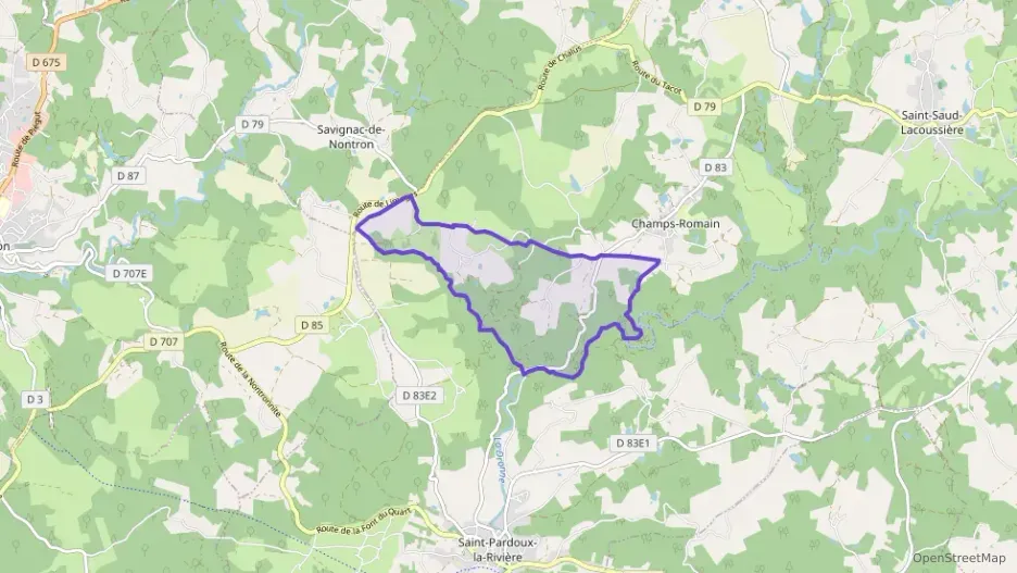 Maison 90 m² quatre pièces à vendre à Champs-Romain Maison 90 m² quatre pièces à vendre à Champs-Romain