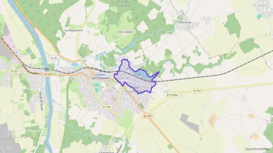 Maison 137 m² quatre pièces à vendre à Lussac-les-Châteaux
