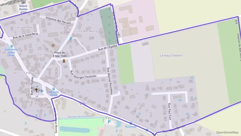 Maison 122 m² six pièces à vendre à Notre-Dame-d`Oé Maison 122 m² six pièces à vendre à Notre-Dame-d`Oé