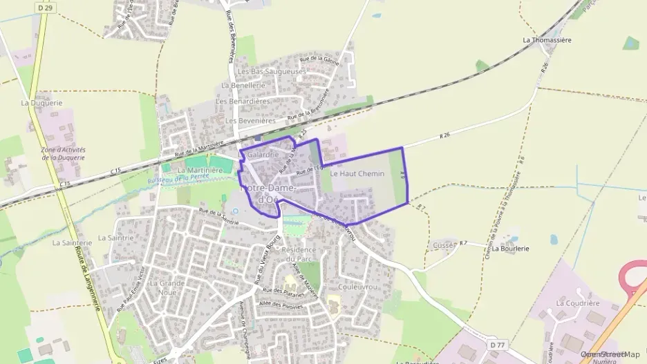 Maison 122 m² six pièces à vendre à Notre-Dame-d`Oé Maison 122 m² six pièces à vendre à Notre-Dame-d`Oé