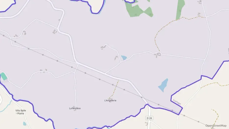 Maison 136 m² quatre pièces à vendre à Mouterre-sur-Blourde Maison 136 m² quatre pièces à vendre à Mouterre-sur-Blourde