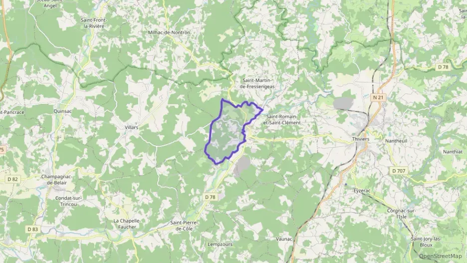 Maison 140 m² quatre pièces à vendre à Saint-Jean-de-Côle Maison 140 m² quatre pièces à vendre à Saint-Jean-de-Côle