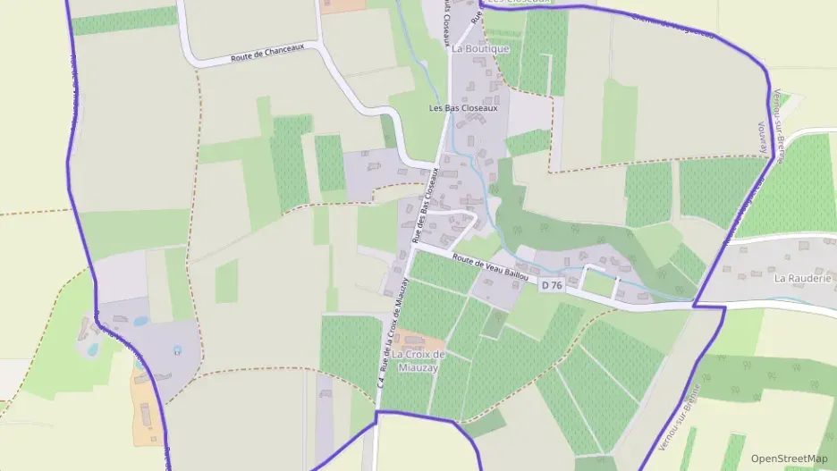 Maison 213 m² cinq pièces à vendre à Vouvray Maison 213 m² cinq pièces à vendre à Vouvray