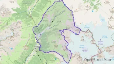 Maison 103 m² cinq pièces à vendre à Chamonix-Mont-Blanc Maison 103 m² cinq pièces à vendre à Chamonix-Mont-Blanc