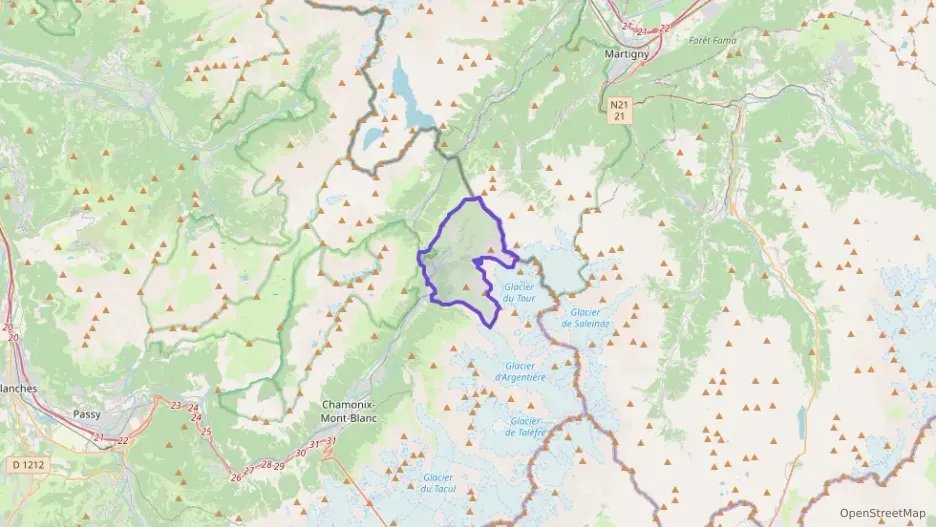 Maison 158 m² trois pièces à vendre à Chamonix-Mont-Blanc Maison 158 m² trois pièces à vendre à Chamonix-Mont-Blanc