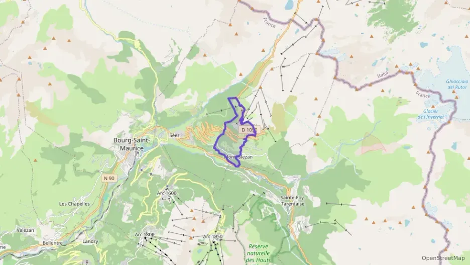 Maison 51 m² quatre pièces à vendre à Montvalezan Maison 51 m² quatre pièces à vendre à Montvalezan