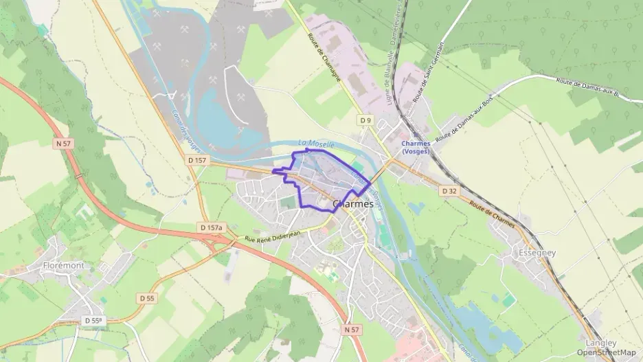 Maison 82 m² quatre pièces à vendre à Charmes Maison 82 m² quatre pièces à vendre à Charmes