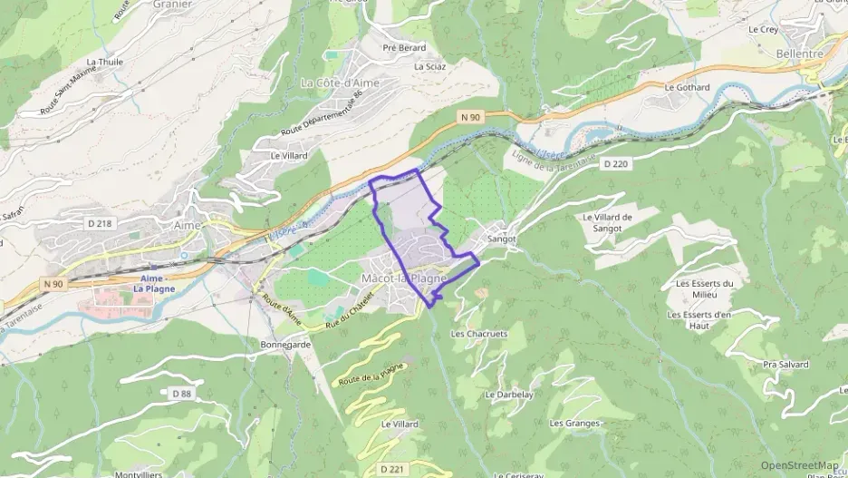 Maison 90 m² trois pièces à vendre à La Plagne-Tarentaise Maison 90 m² trois pièces à vendre à La Plagne-Tarentaise