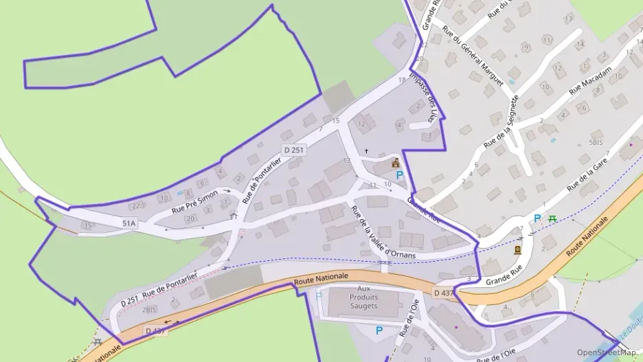 Maison 200 m² cinq pièces à vendre à Maisons-du-Bois-Lièvremont Maison 200 m² cinq pièces à vendre à Maisons-du-Bois-Lièvremont