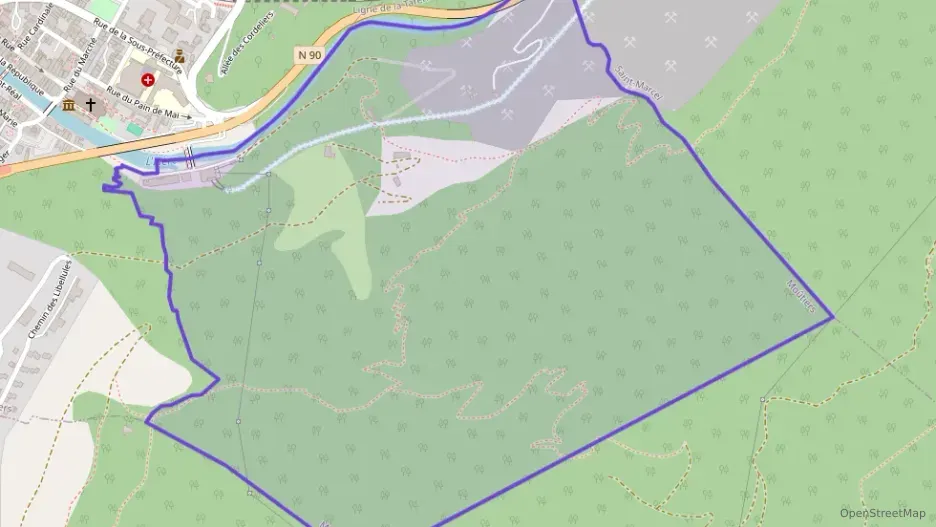 Maison 219 m² six pièces à vendre à Moûtiers Maison 219 m² six pièces à vendre à Moûtiers