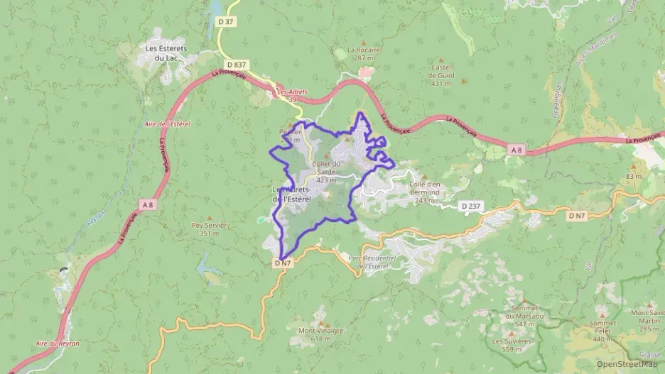 Maison 104 m² quatre pièces à vendre à Les Adrets-de-l`Estérel Maison 104 m² quatre pièces à vendre à Les Adrets-de-l`Estérel