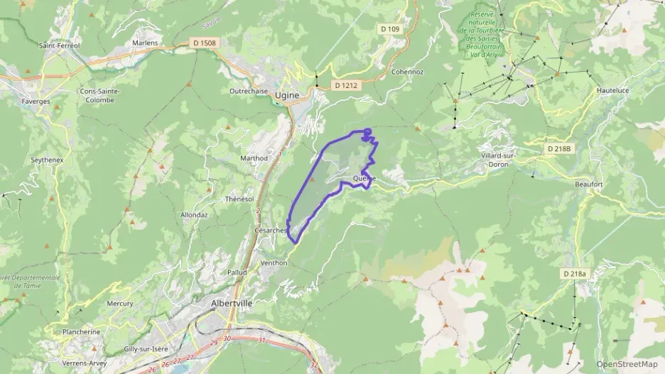 Maison 106 m² six pièces à vendre à Queige Maison 106 m² six pièces à vendre à Queige