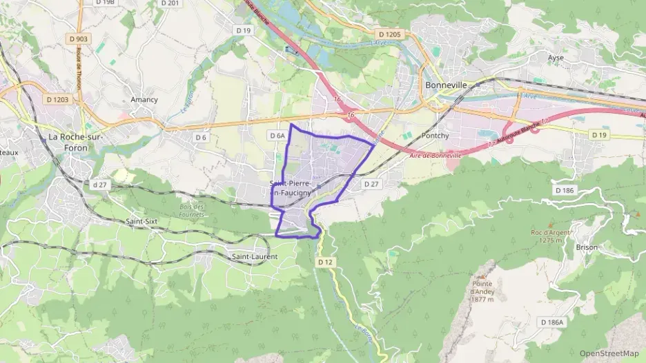 Maison 134 m² trois pièces à vendre à Saint-Pierre-en-Faucigny Maison 134 m² trois pièces à vendre à Saint-Pierre-en-Faucigny