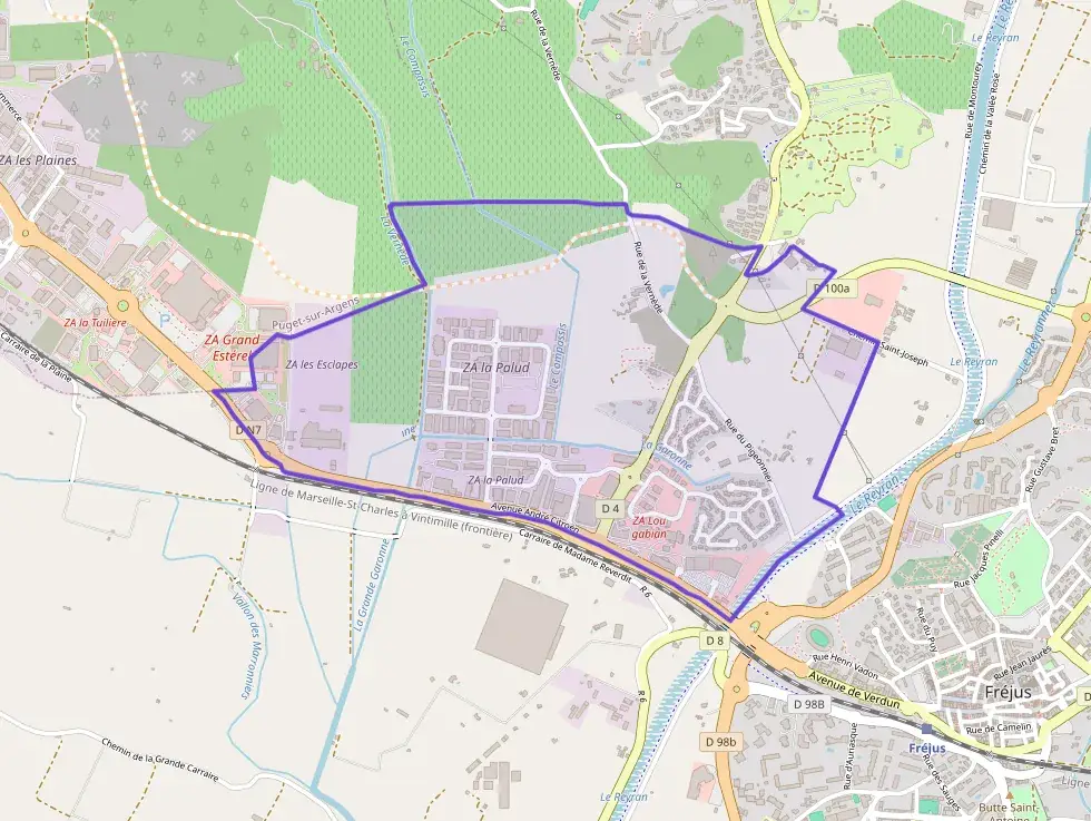 Maison 87 m² quatre pièces à vendre à Fréjus