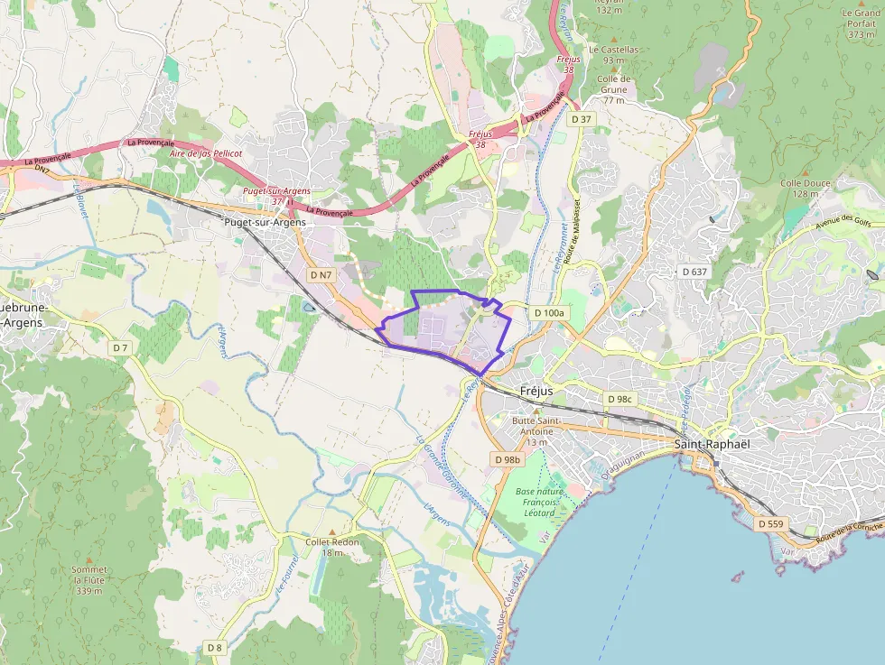 Maison 87 m² quatre pièces à vendre à Fréjus