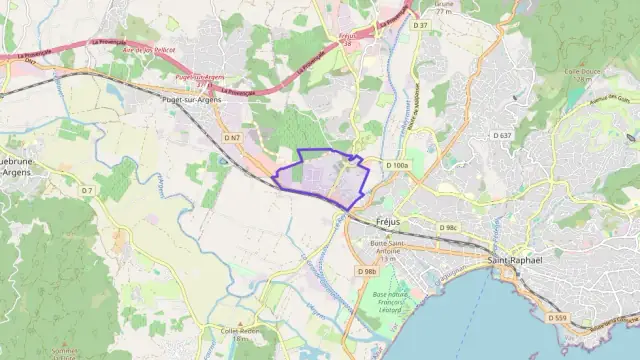 Maison 87 m² quatre pièces à vendre à Fréjus