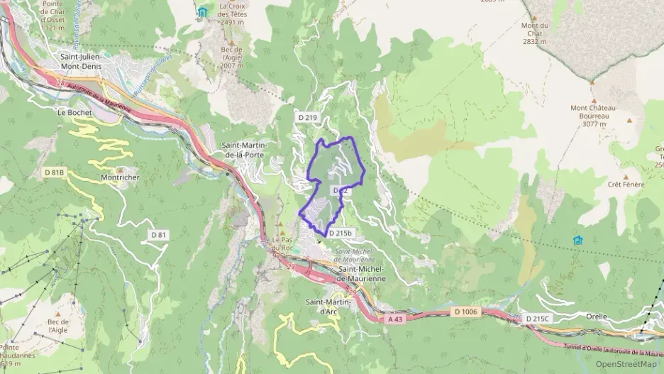 Maison 135 m² six pièces à vendre à Saint-Michel-de-Maurienne Maison 135 m² six pièces à vendre à Saint-Michel-de-Maurienne