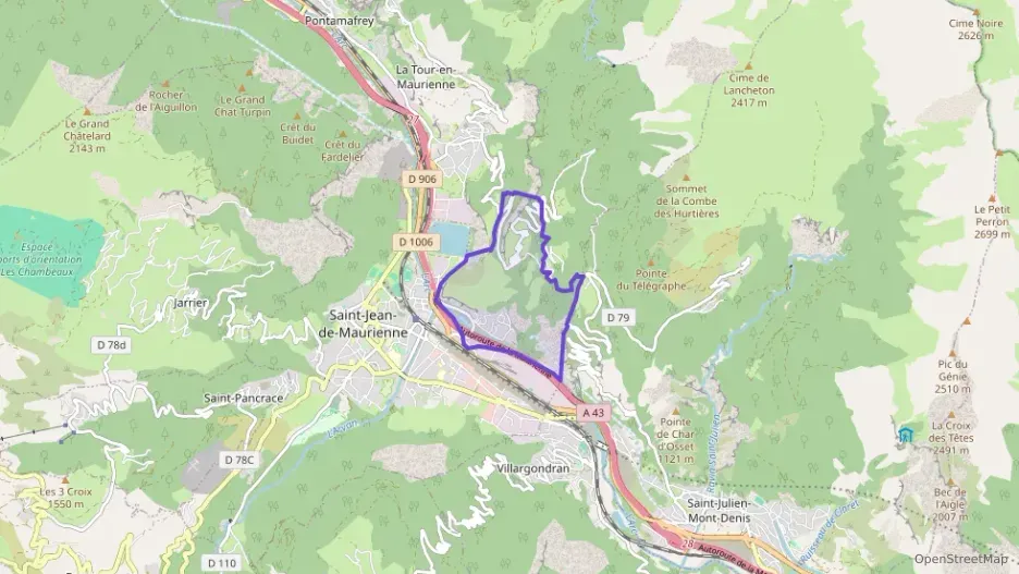 Maison 230 m² sept pièces à vendre à La Tour-en-Maurienne Maison 230 m² sept pièces à vendre à La Tour-en-Maurienne