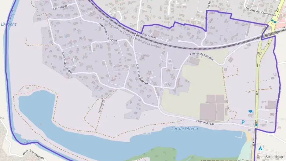 Maison 96 m² quatre pièces à vendre à Roquebrune-sur-Argens Maison 96 m² quatre pièces à vendre à Roquebrune-sur-Argens