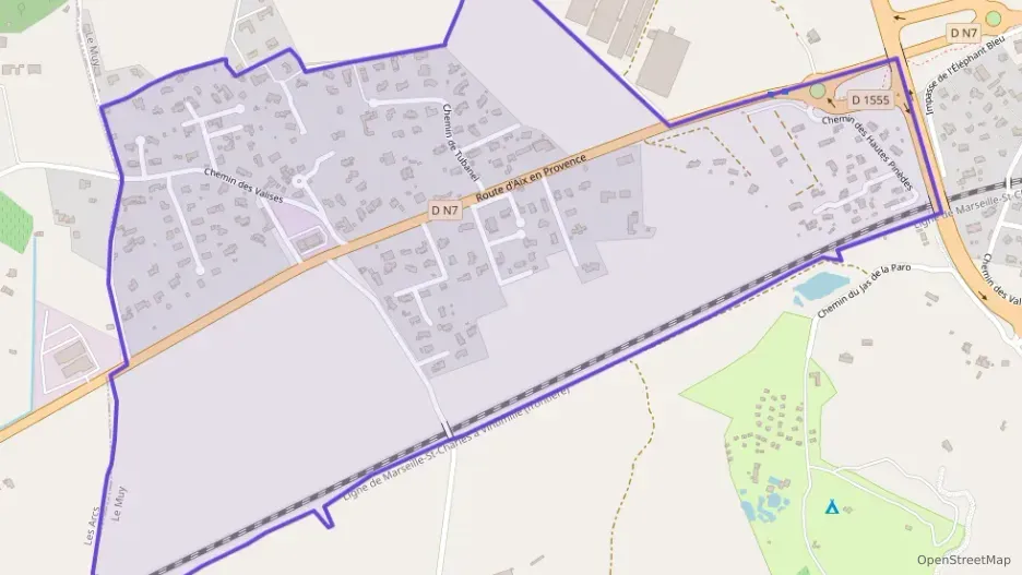 Maison 102 m² cinq pièces à vendre à Le Muy Maison 102 m² cinq pièces à vendre à Le Muy