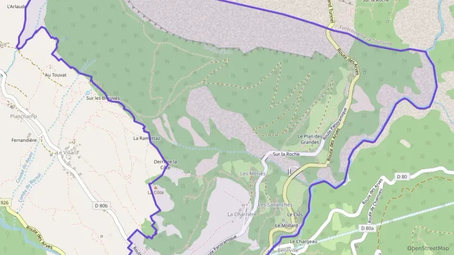 Maison 94 m² quatre pièces à vendre à Saint-Jean-d`Arves Maison 94 m² quatre pièces à vendre à Saint-Jean-d`Arves