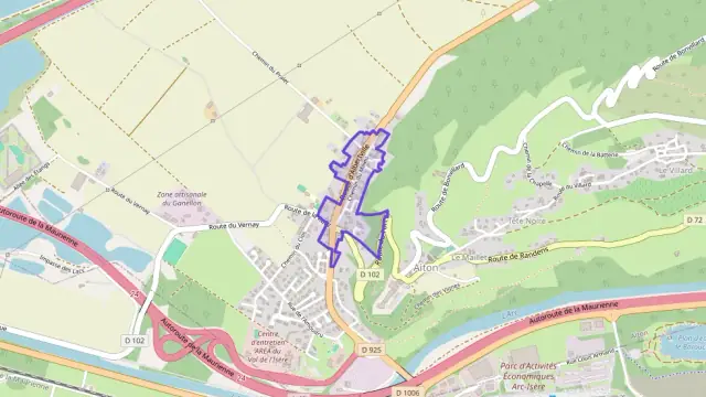 Maison 105 m² trois pièces à vendre à Aiton