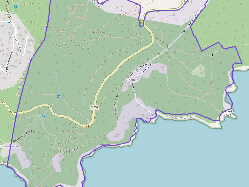 Maison 120 m² cinq pièces à vendre à Cavalaire-sur-Mer Maison 120 m² cinq pièces à vendre à Cavalaire-sur-Mer